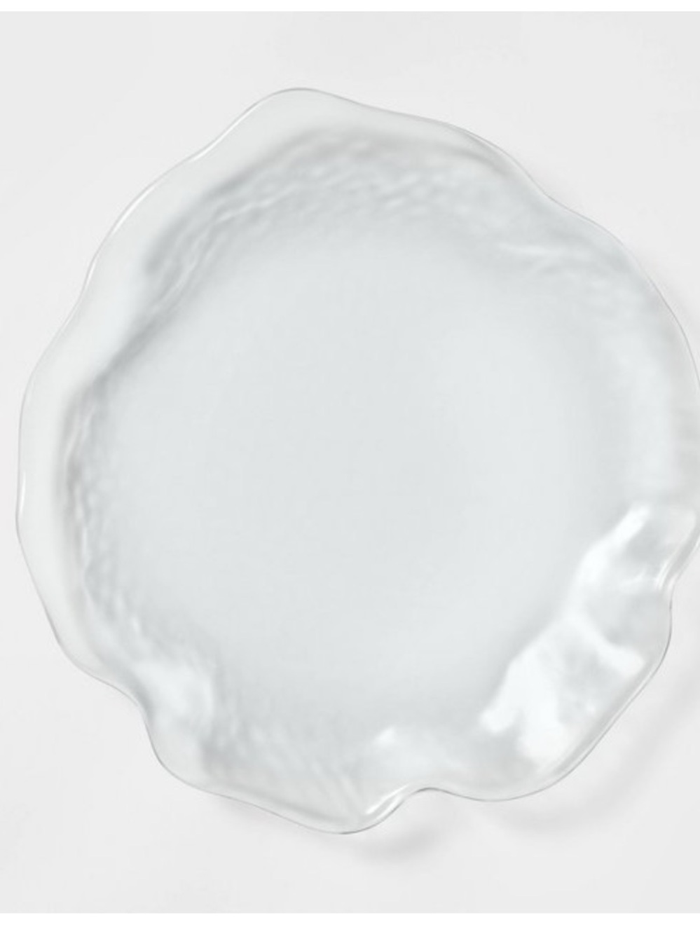 4!!!! STUDIO MCGEE NWT Acrylic Ruffled Dinner
Plates -clear